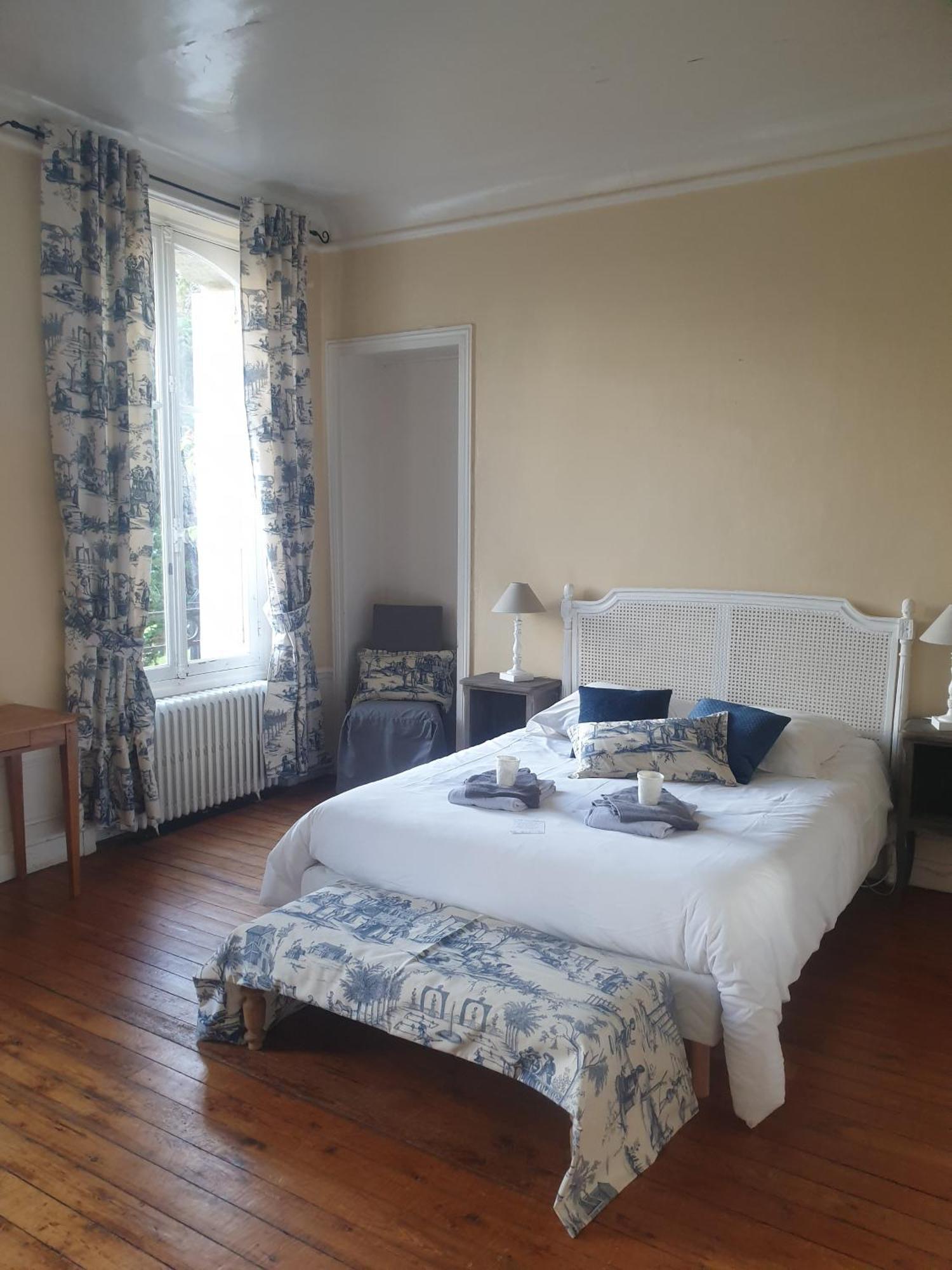 Chateau De Surville Surville  Номер фото